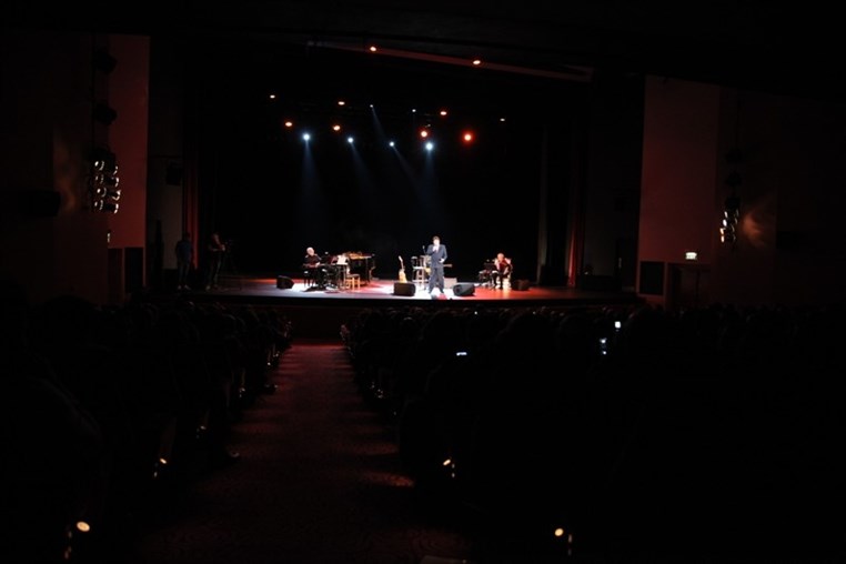 Bernard Sauvat Au Casino Du Liban